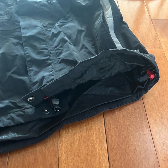 THE NORTH FACE Men's Jacket - Picture 6 of 6